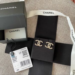 Chanel 21P Gold Crystal Stud Earrings